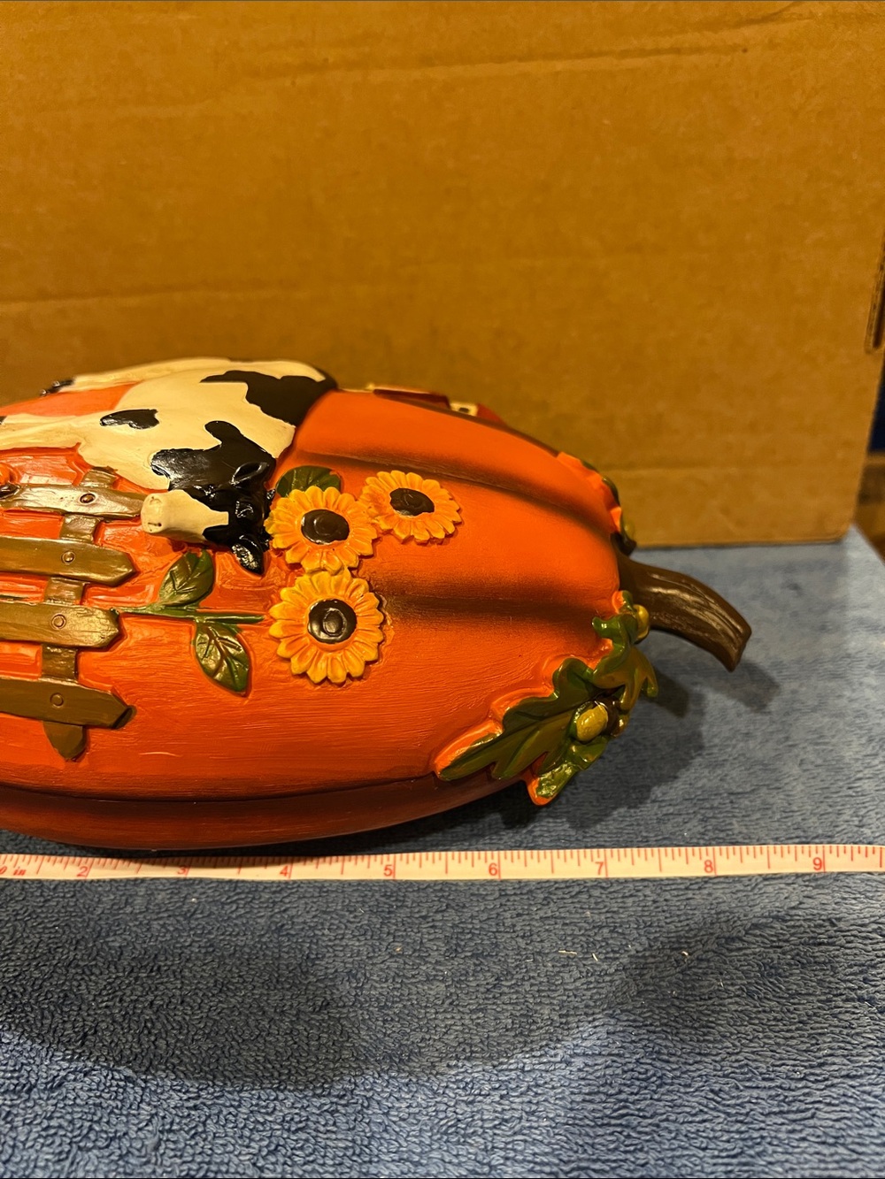 Farmhouse Pumpkin Figurine with Cow and Sunflowers - Orange - Picture 9 of 10